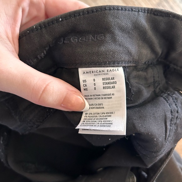 American Eagle Distressed Skinny Jeans - Picture 6 of 6